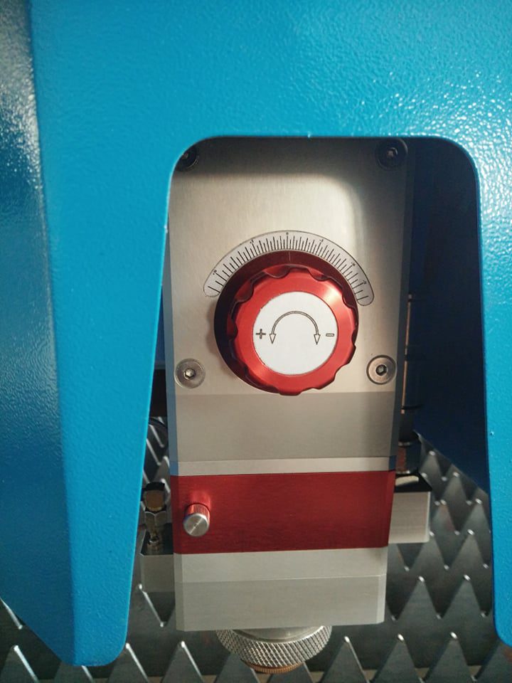 Focus Adjust of fiber laser